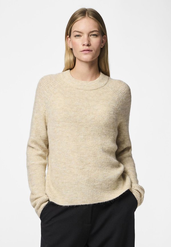 Pieces PCELLEN O-NECK