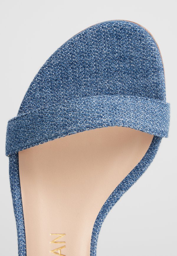 Stuart Weitzman