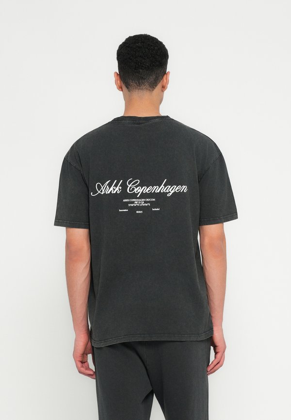 ARKK Copenhagen BOXY TEE UNISEX