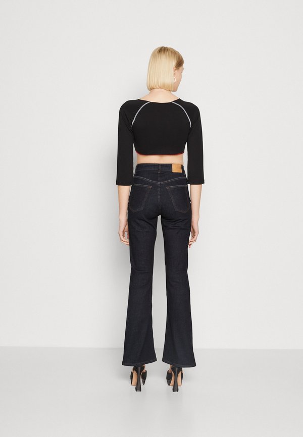 Jaded London CROPPED RAGLAN WITH CONTRAST STITCH & PLACEMENT SCREEN PRINT