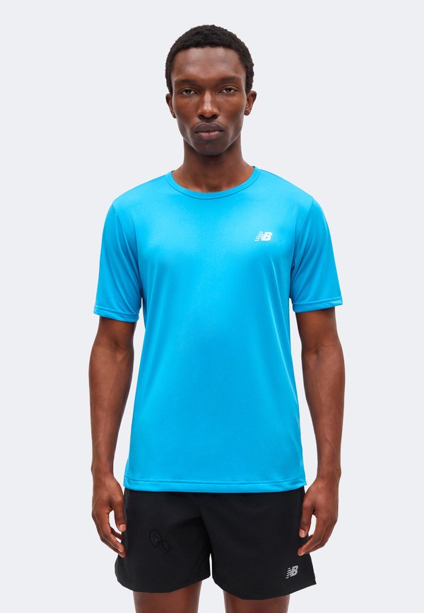 New Balance SPORT ESSENTIALS UTILITY - Sports T-shirt - altitude
