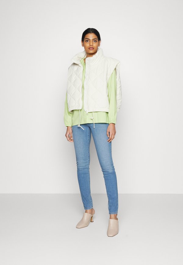 Wrangler HIGH RISE SKINNY