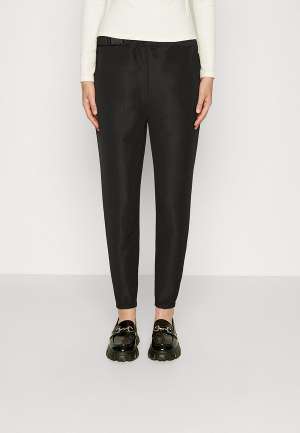 Noisy May NMREMI WIDE FIT JOGGERS