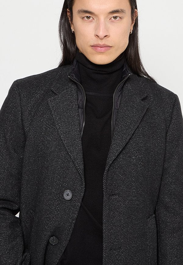 KARL LAGERFELD