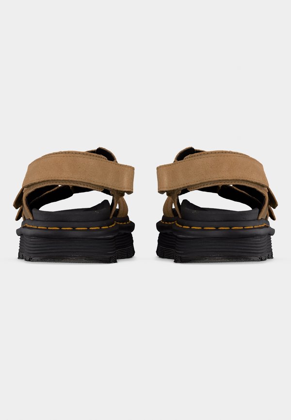 Dr. Martens ZEBZAG