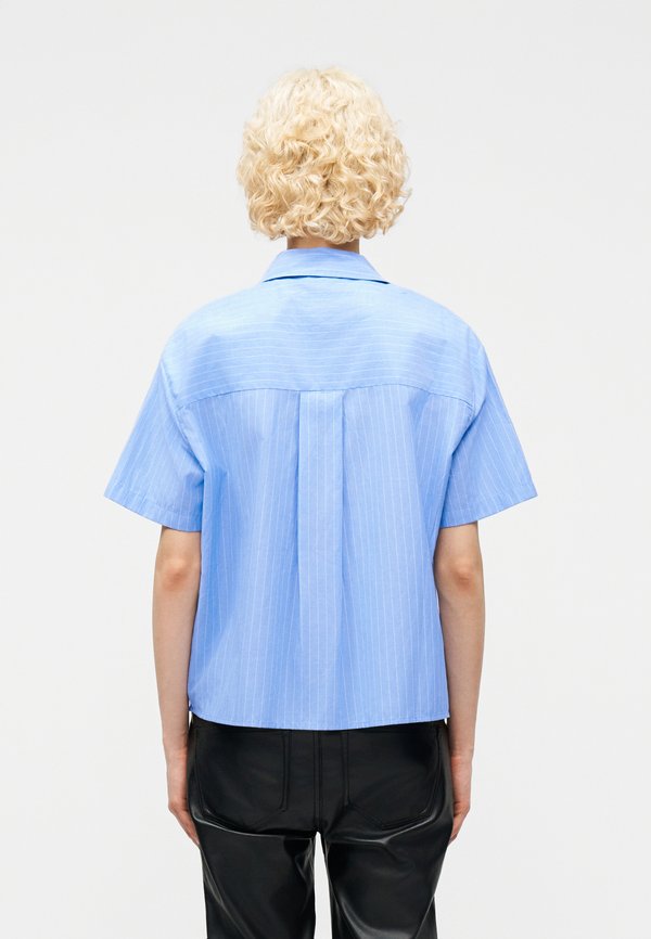 Pieces Short sleeved PCMELIA