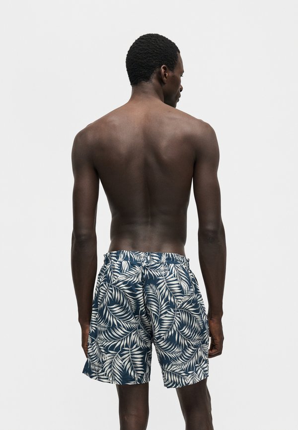 Pier One by Zalando