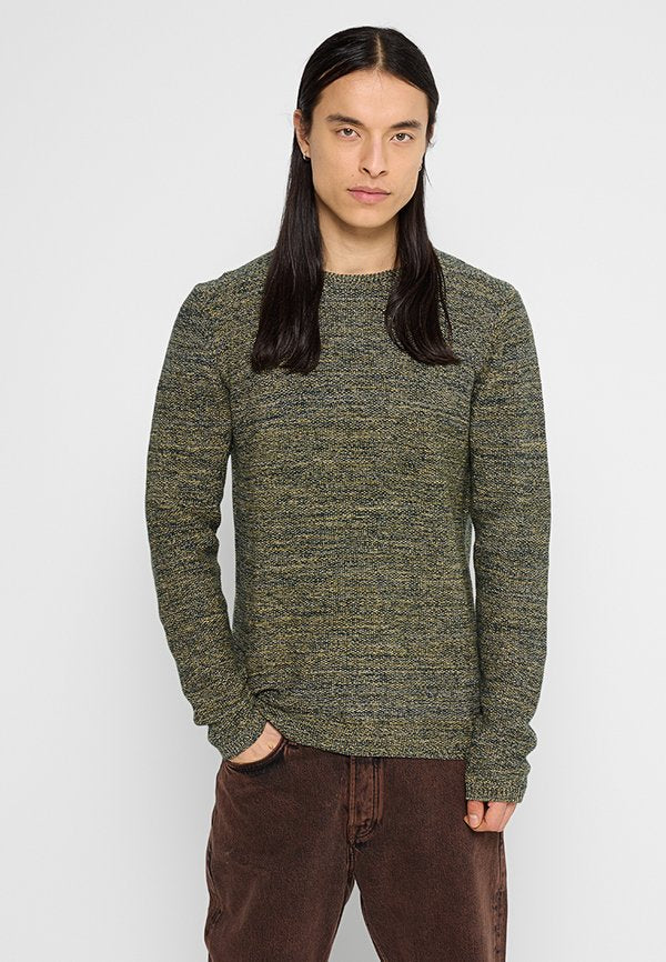 REVOLUTION REGULAR FIT