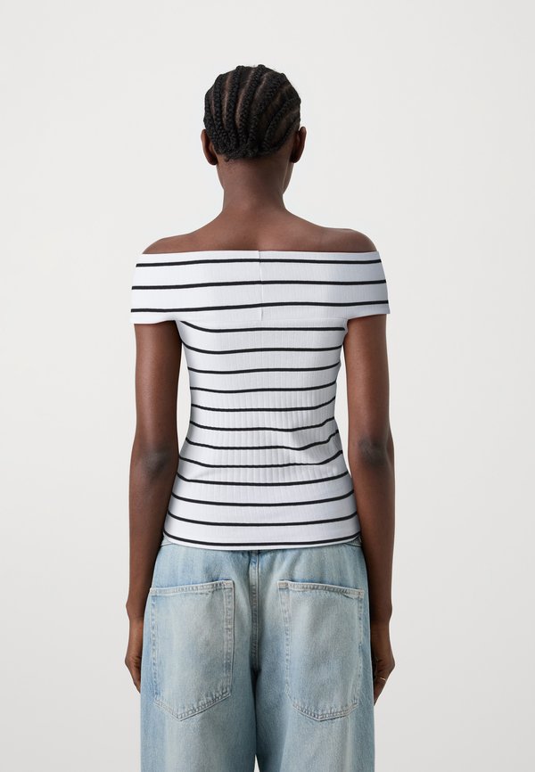 Pieces PCMARGO OFF SHOULDER