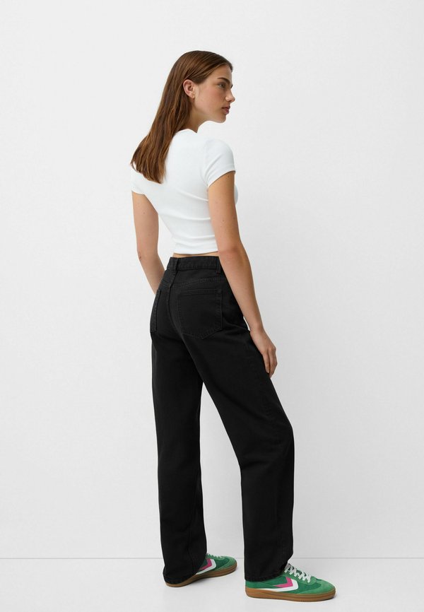 Bershka MOM