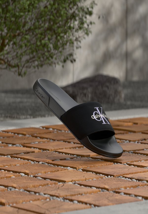 Calvin Klein ESS SLIDE
