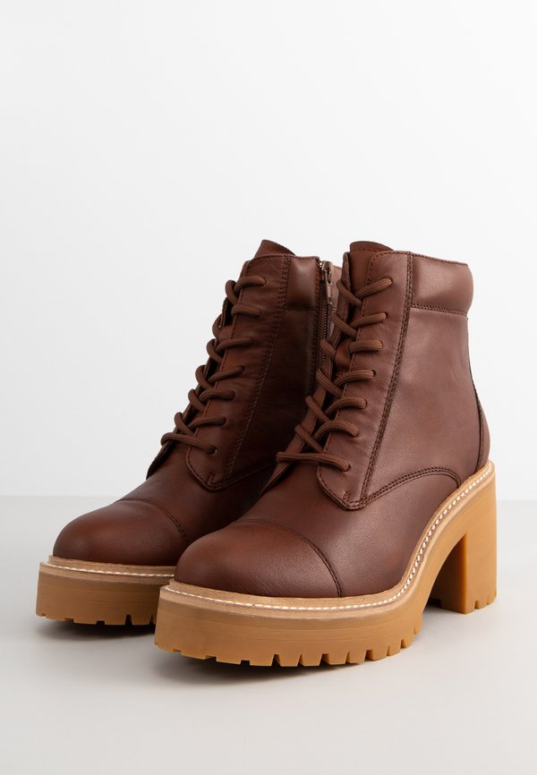 Jeffrey Campbell CHUGIACK