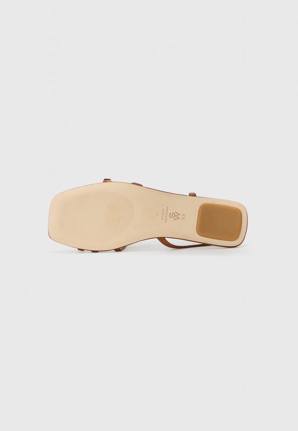 Stuart Weitzman GEORGIE