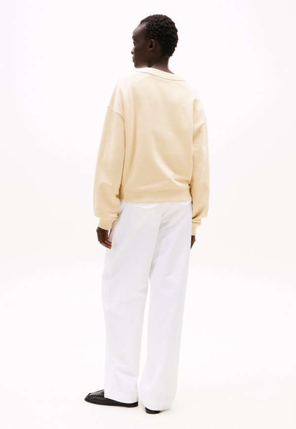 Tommy Hilfiger BOXY OUTLINE FLAG