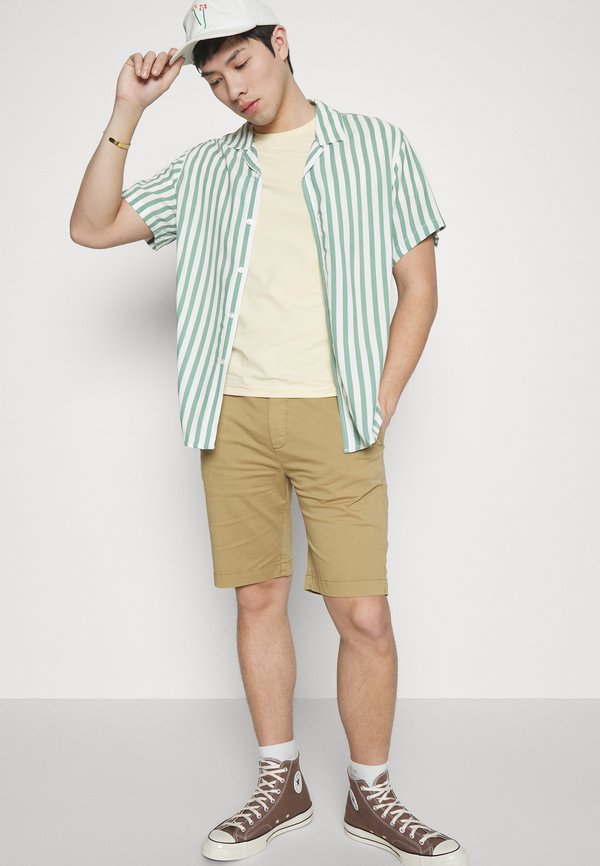 Pier One by Zalando