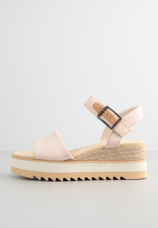 TOMS DIANA
