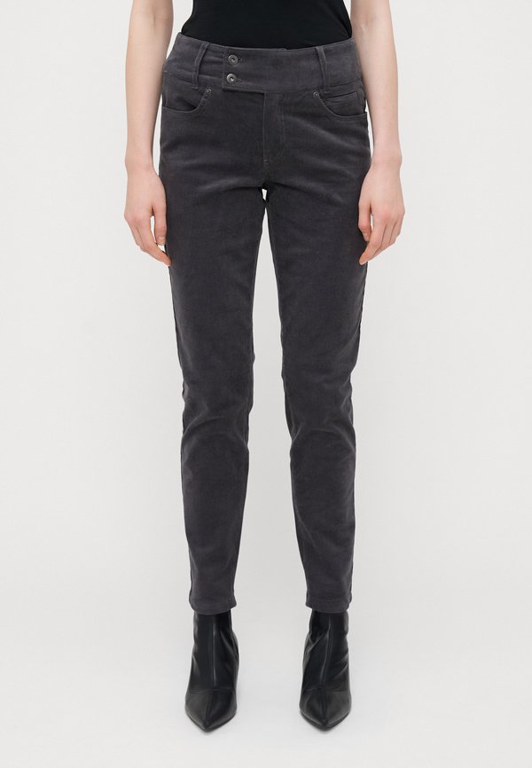 Even&Odd Tall by Zalando