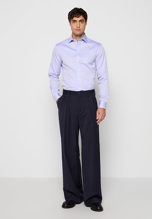 Emporio Armani REGULAR FIT