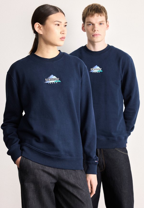Tommy Jeans MOUNTAIN LOGO EMBROIDERY TERRY SWEATSHIRT