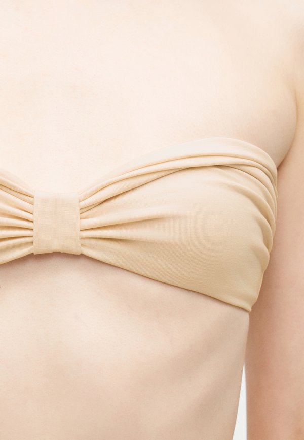 Undress Code ESSENTIAL
