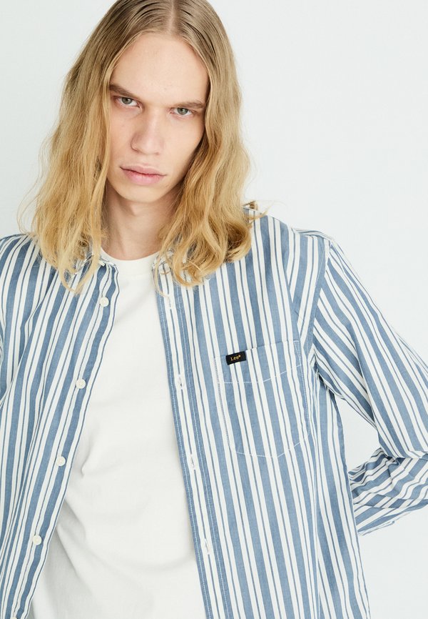 Lee BUTTON DOWN