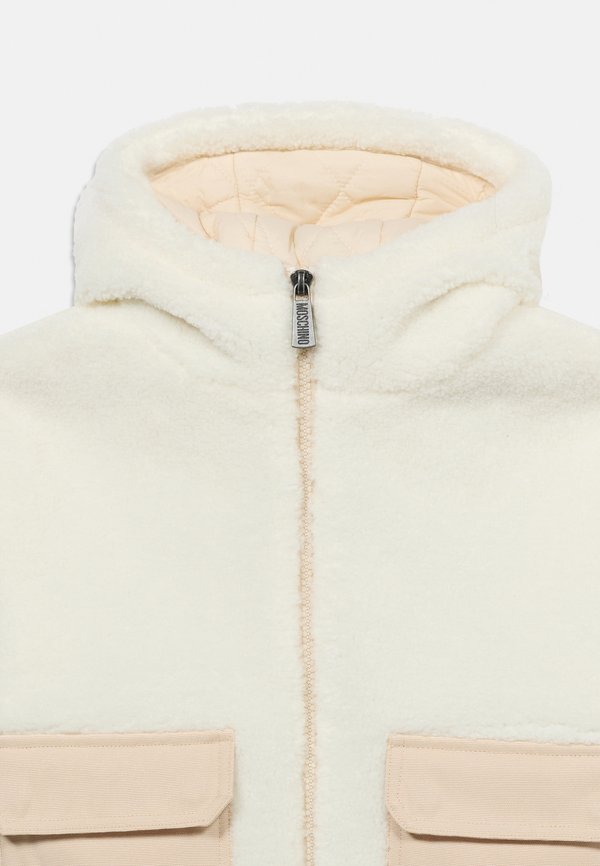 MOSCHINO