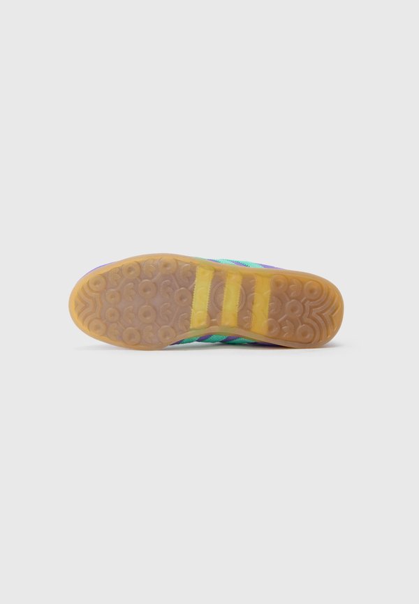 adidas Originals GAZELLE LO PRO W