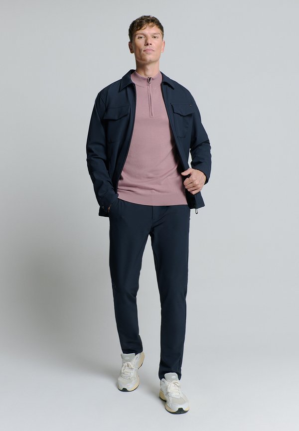 NO EXCESS HALF-ZIP