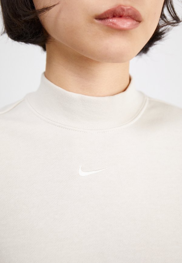 Nike Sportswear CREW