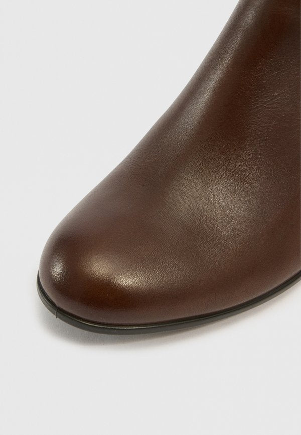 ECCO SHAPE