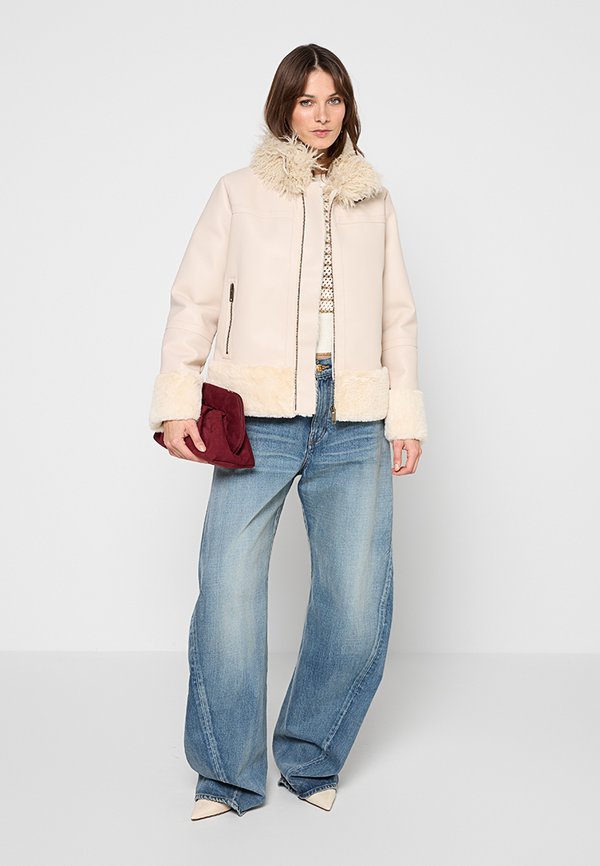 TWINSET