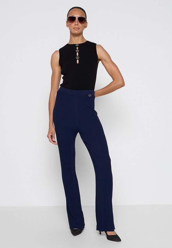 TWINSET