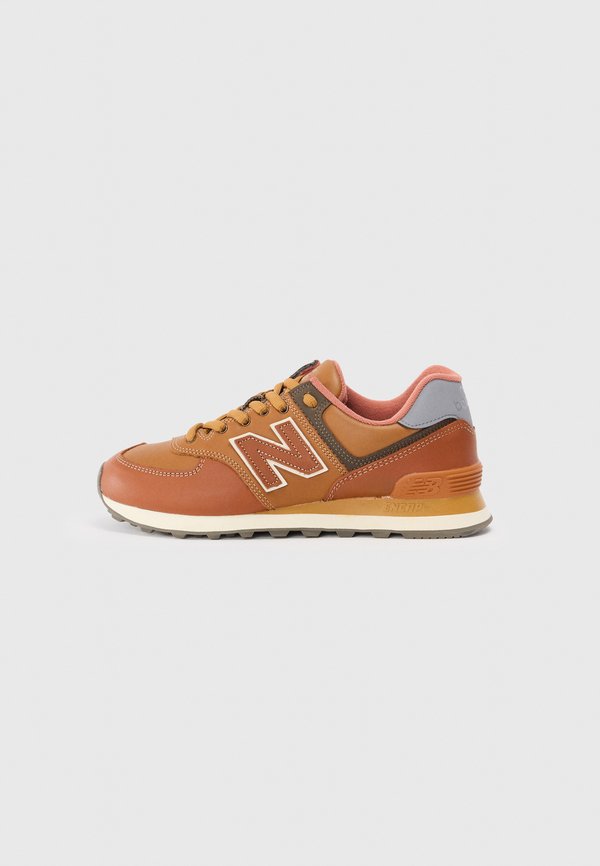New Balance ML574 UNISEX - Trainers - brown