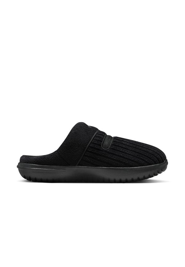 Nike Sportswear  BURROW