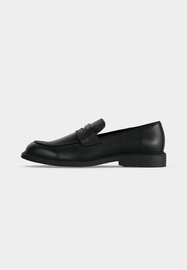 Pier One by Zalando