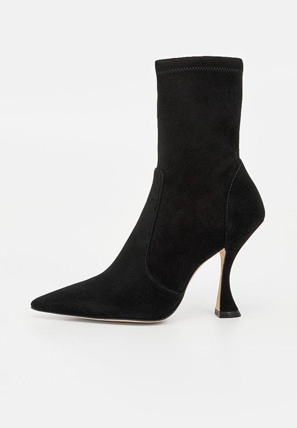 Stuart Weitzman