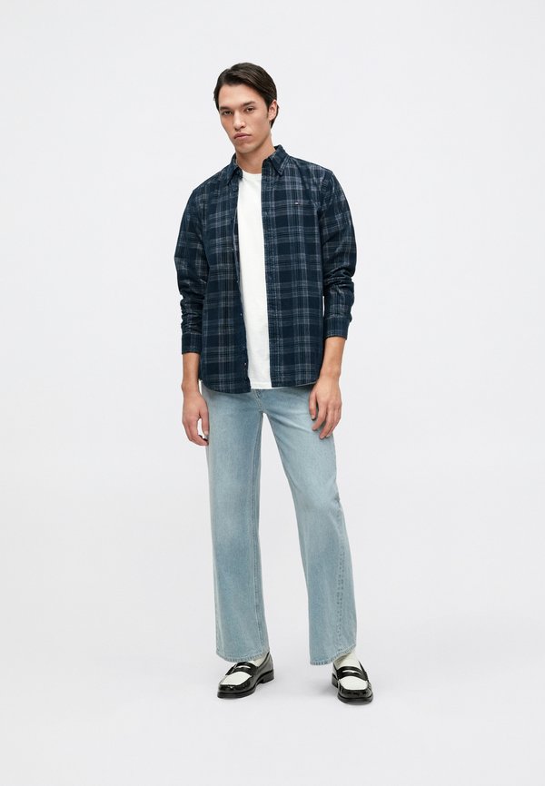 Tommy Jeans REGULAR FIT PRINCE OF WALES CHECK CORDUROY SHIRT