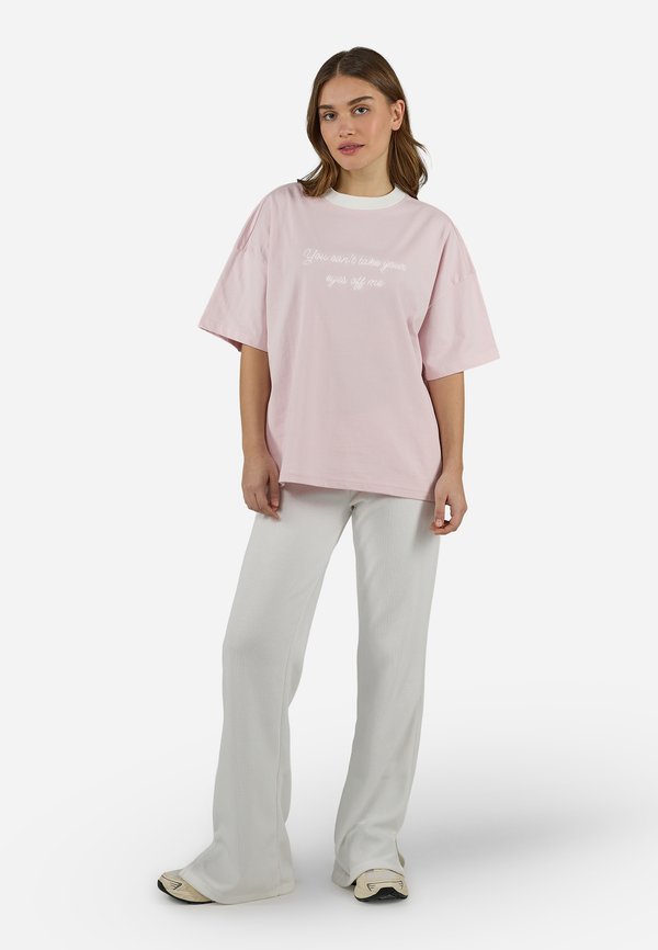 Pegador KULDIGA HEAVY OVERSIZED TEE