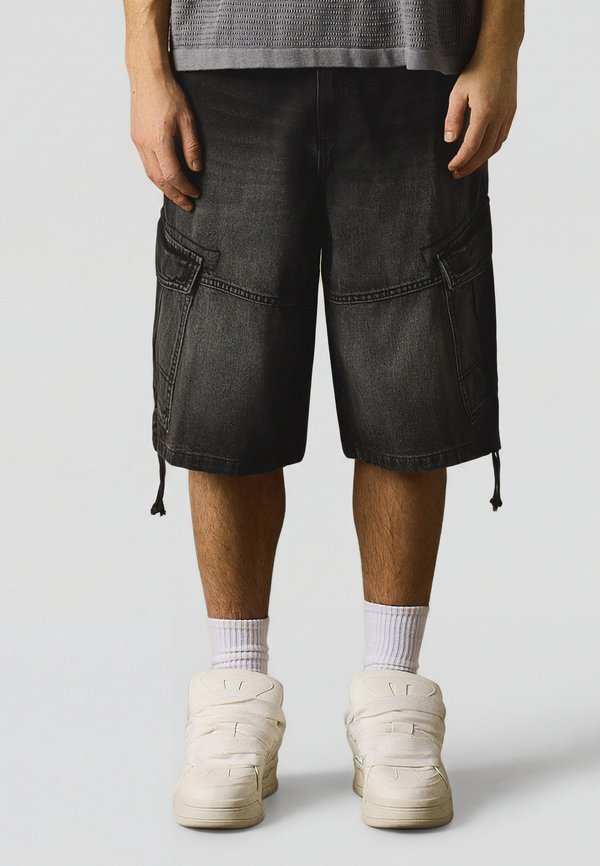 Bershka PARACHUTE - Cargo trousers - black