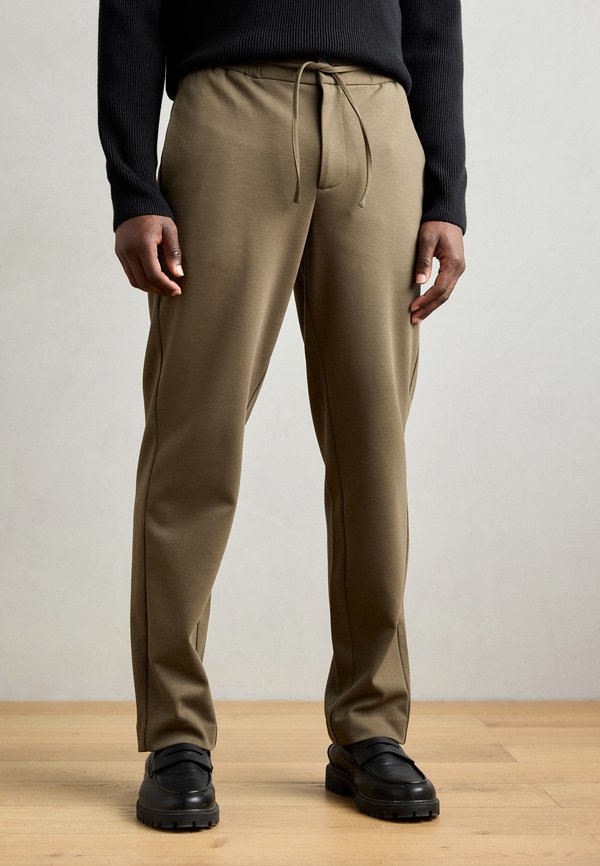 Lindbergh SUPERFLEX RELAXED FIT PANTS