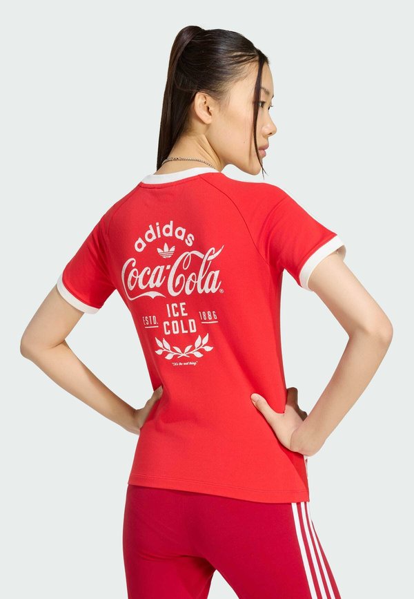 adidas Originals adidas X Coca-Cola 3-Stripes - Print T-shirt - vivid red