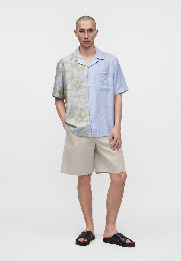 Maison Kitsuné HALF PRINTED RESORT