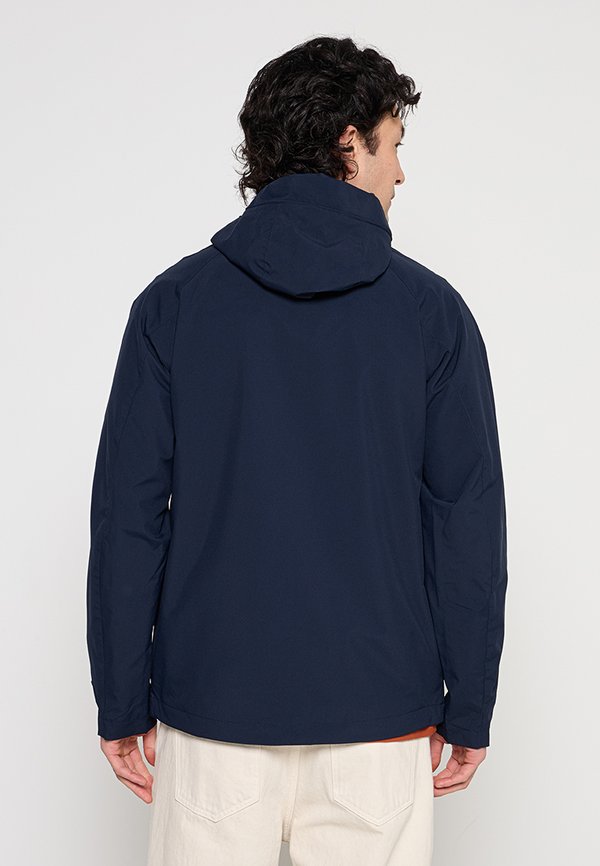 Lyle & Scott