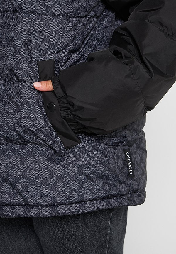 COACH SIGNATURE