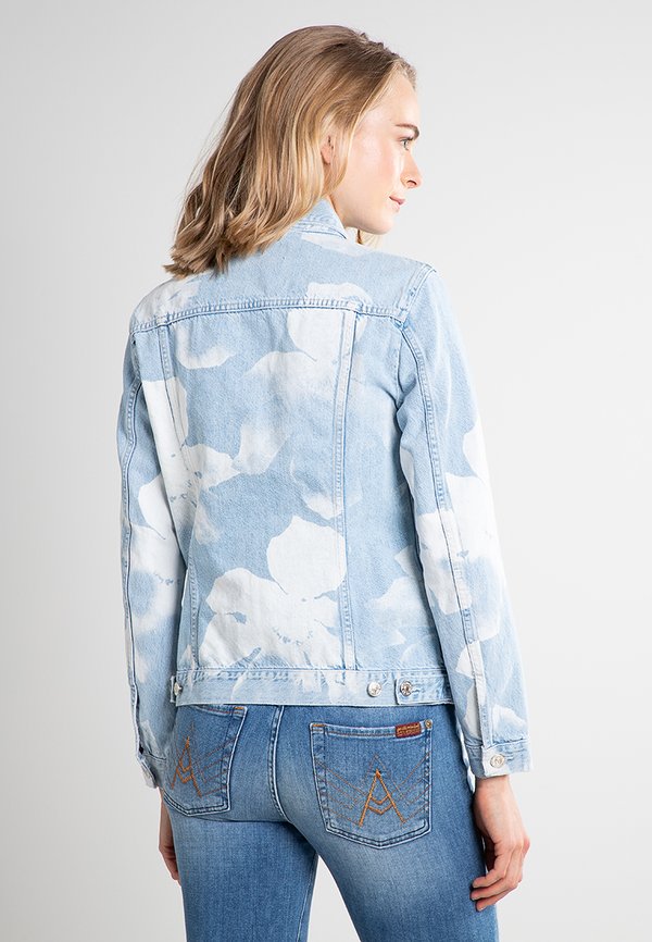 7 for all mankind