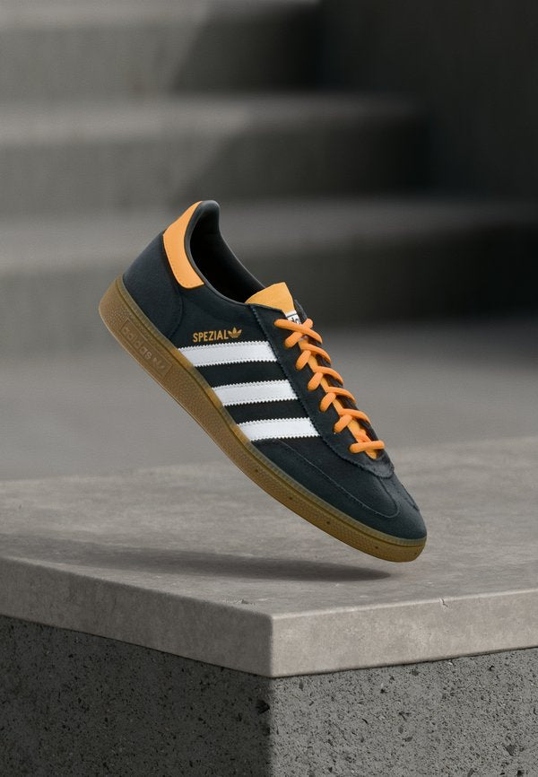 adidas Originals HANDBALL SPEZIAL AJAX SHOES - Trainers - core black/hazy orange/white