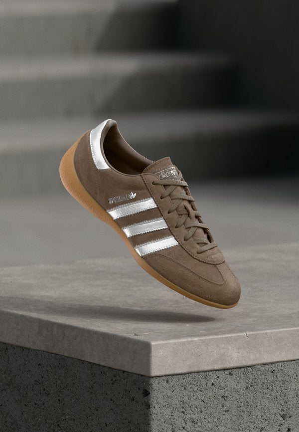 adidas Originals HANDBALL SPEZIAL PRO - Trainers - earth strata/silver-coloured metallic