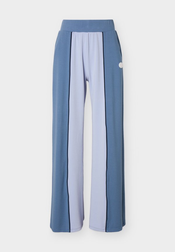 EA7 Emporio Armani TRAIN SPORTING CLUB PANTS