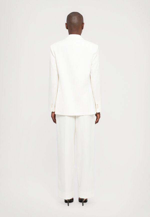 Victoria Beckham CLASSIC TAILORED JACKET