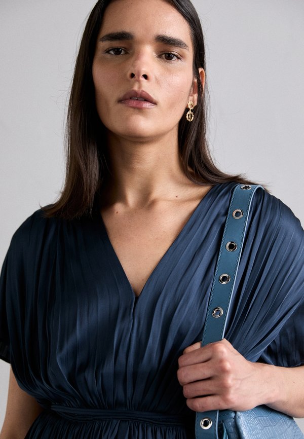 Maje LEVILLY